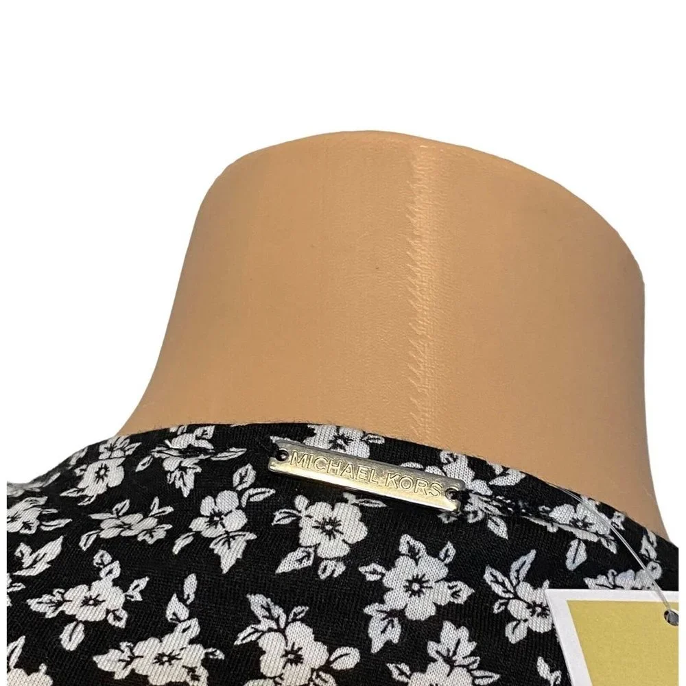 Michael Kors Women's MEDIUM Long Sleeve Print Wrap Top Floral Black White Blouse